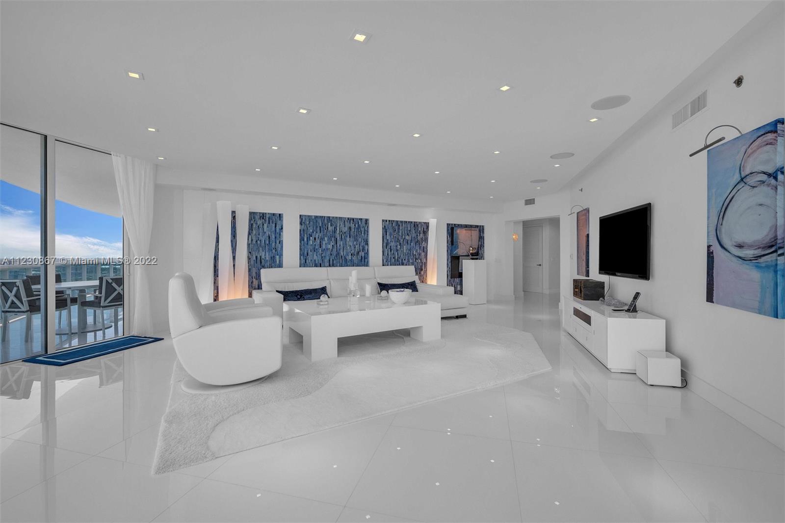 Trump Hollywood - Residential