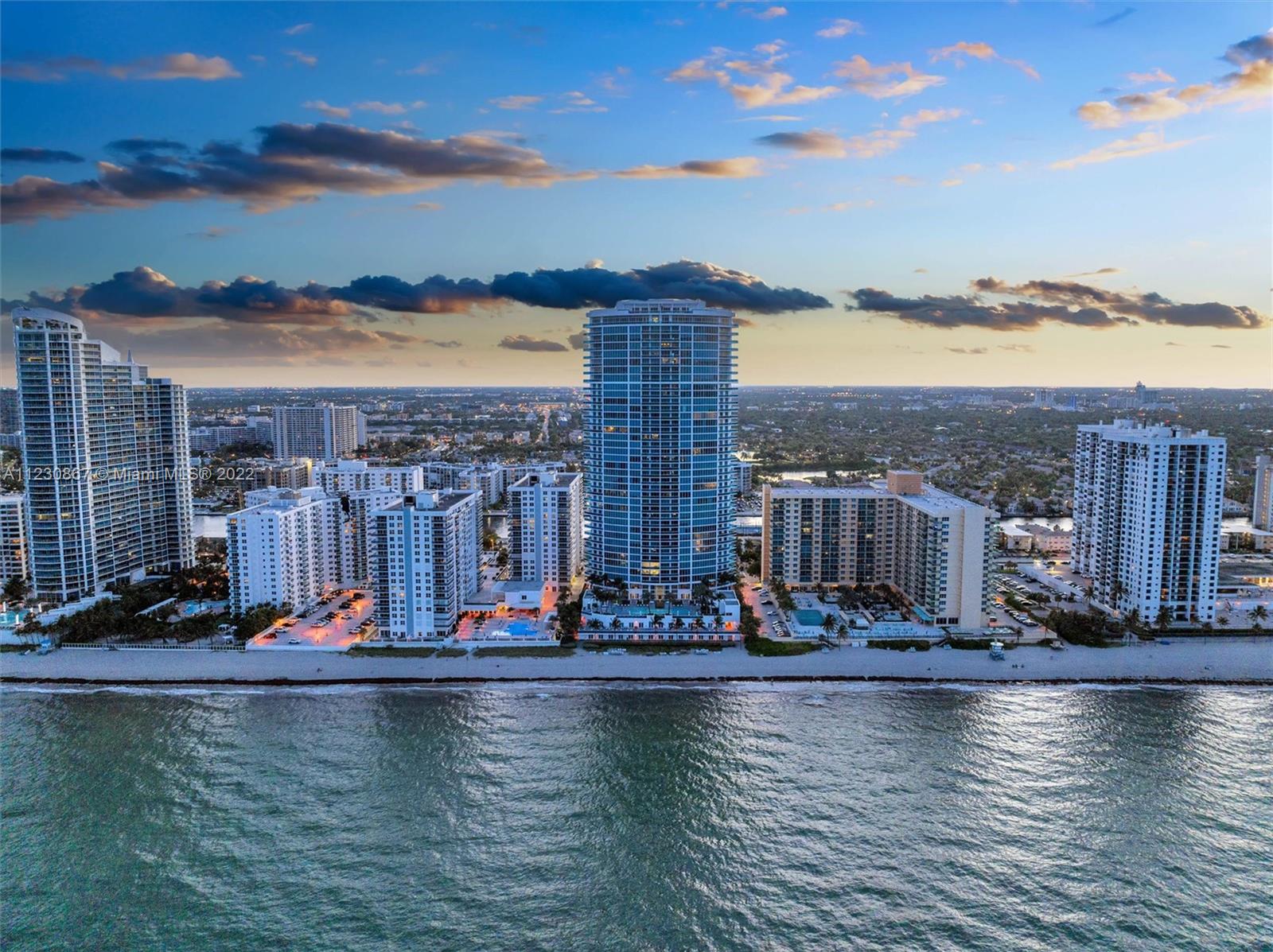 Trump Hollywood - Residential