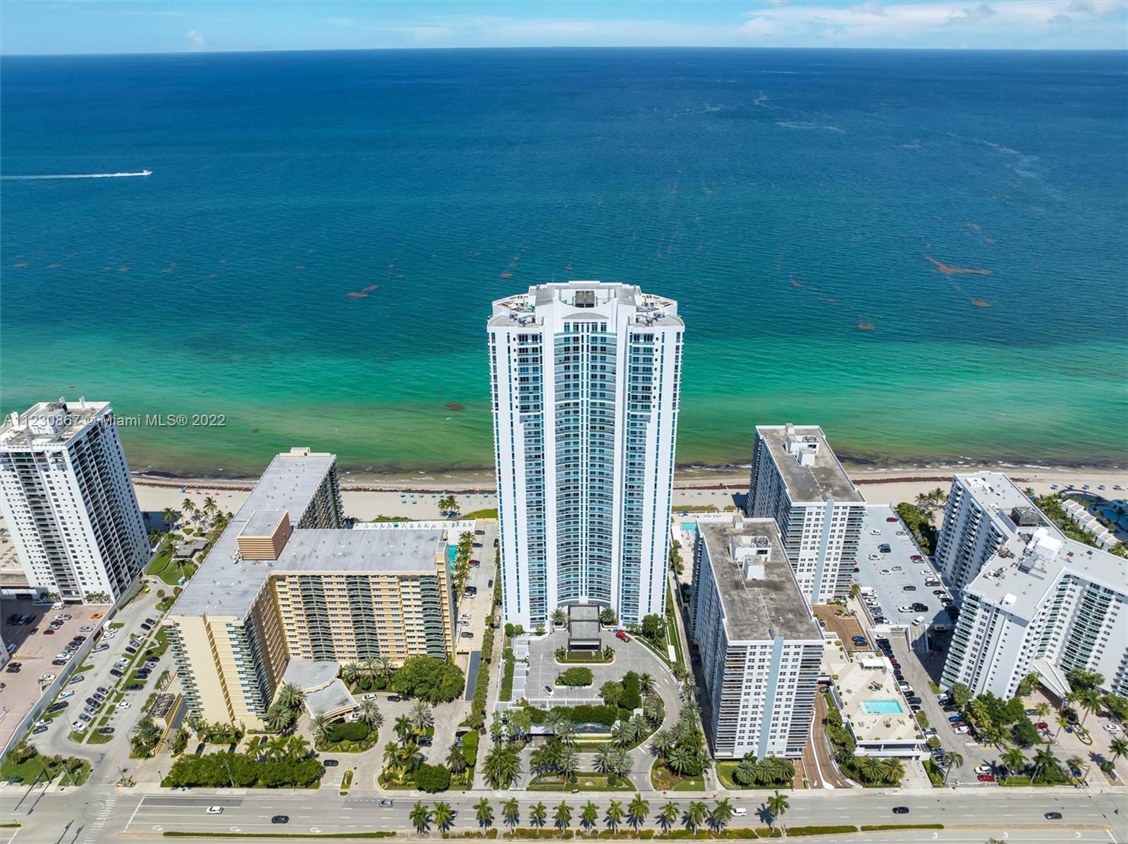 Trump Hollywood - Residential