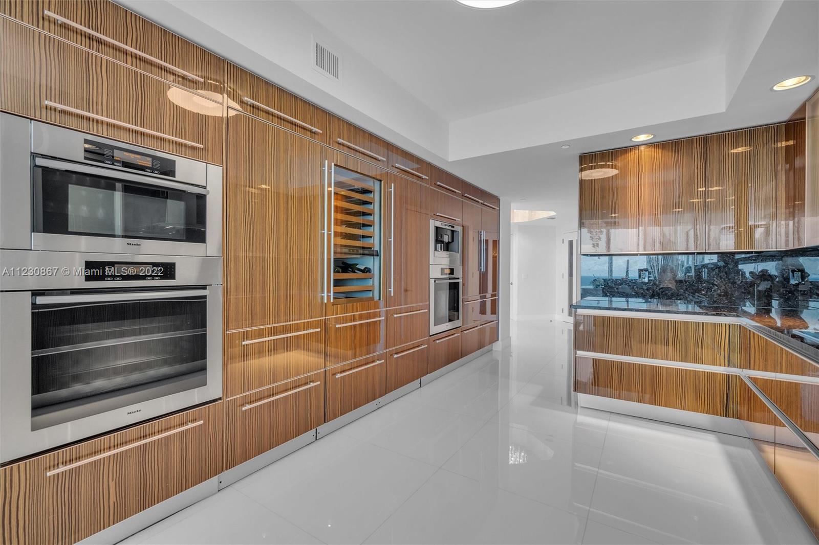 Trump Hollywood - Residential