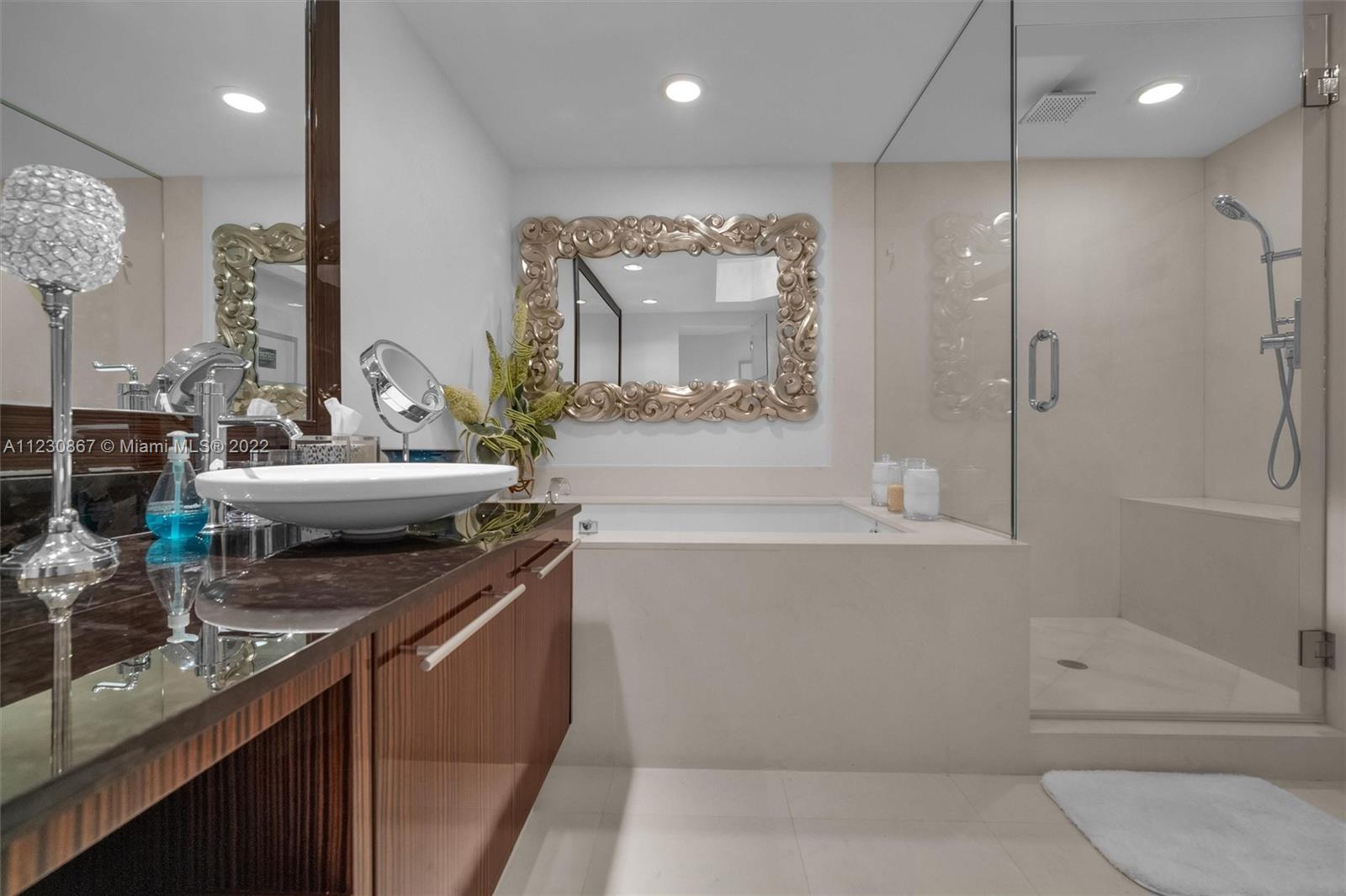 Trump Hollywood - Residential