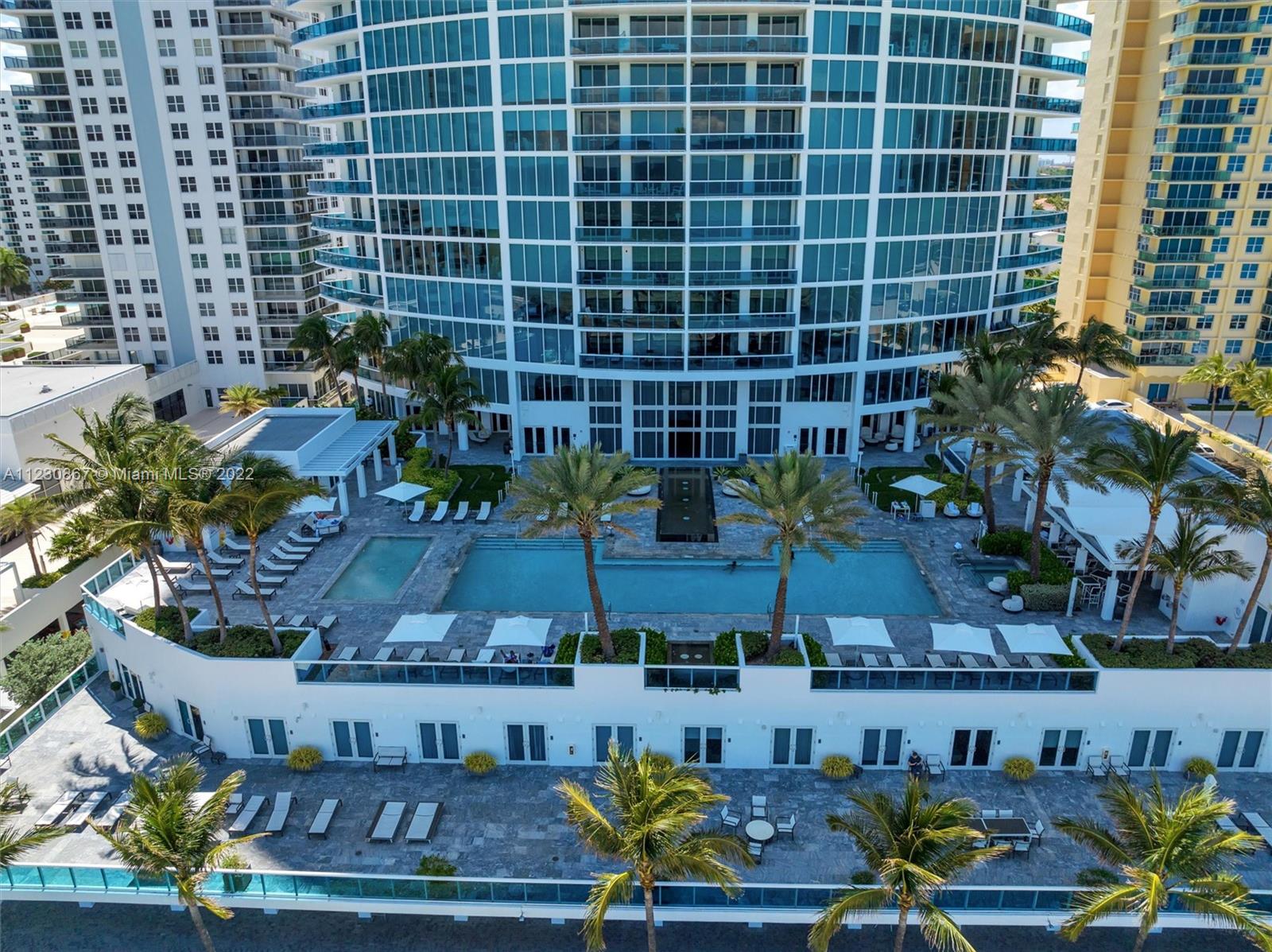 Trump Hollywood - Residential