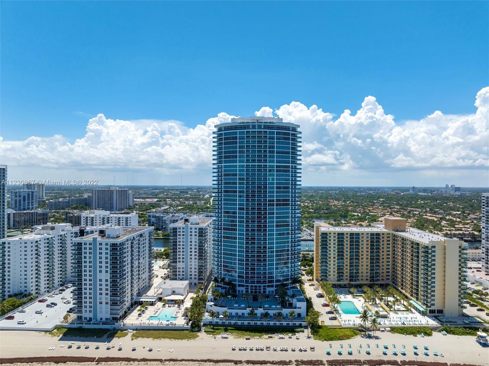 Trump Hollywood - Residential