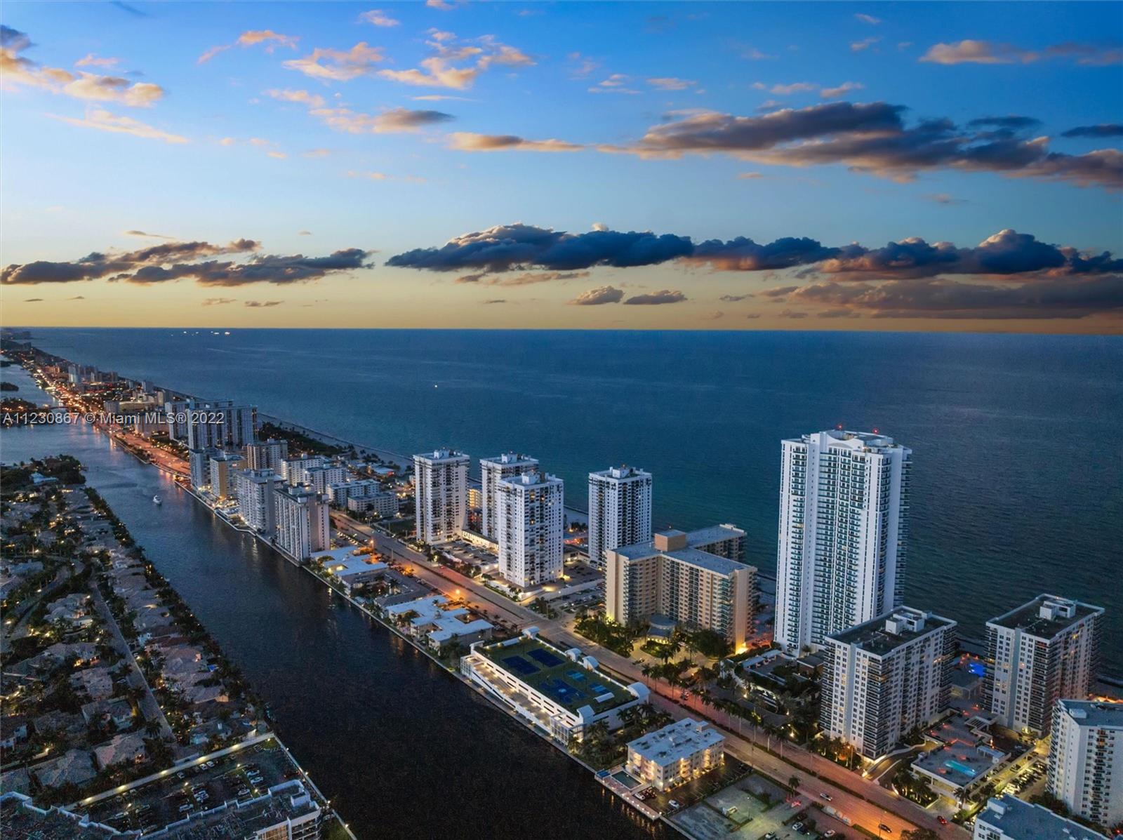 Trump Hollywood - Residential