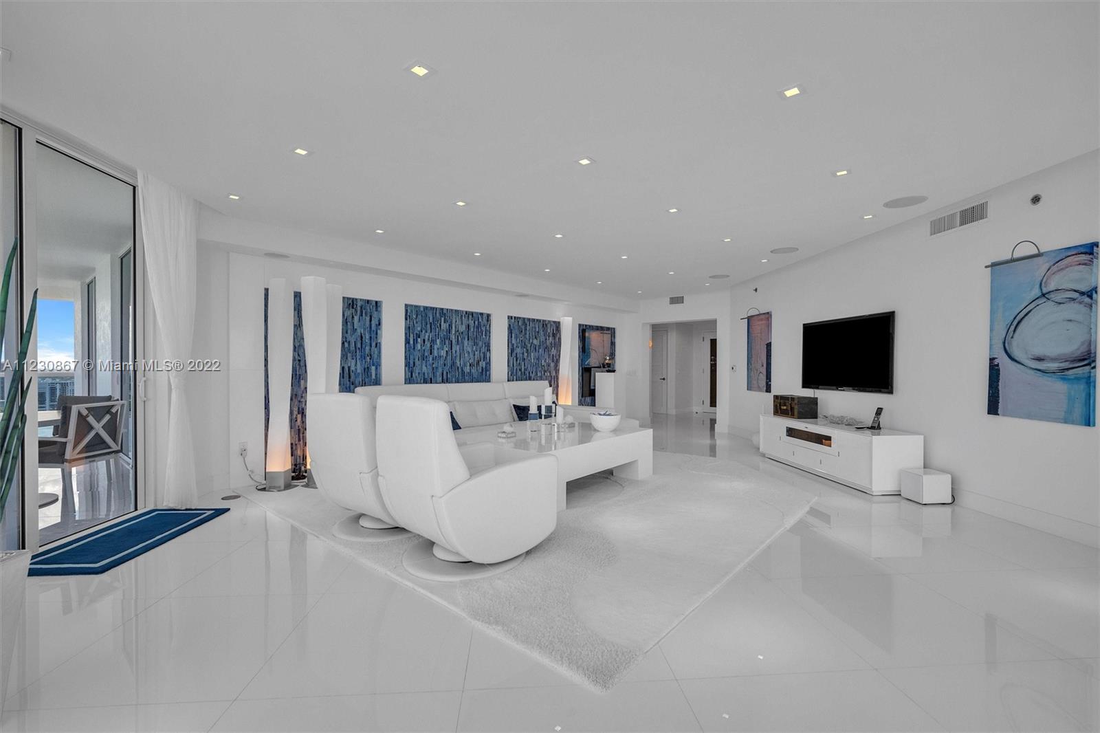 Trump Hollywood - Residential