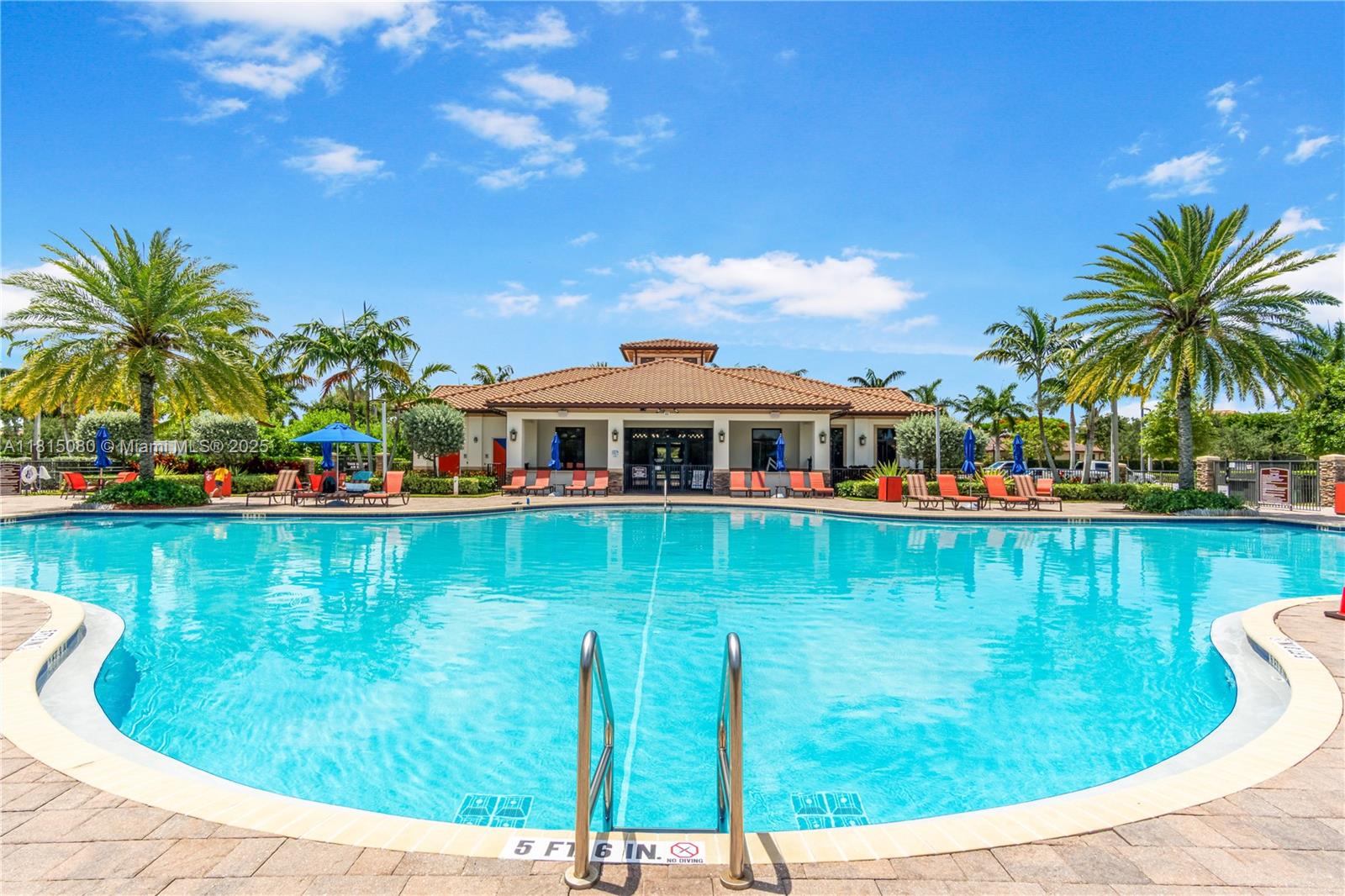 BAYWINDS OF ABACO - Residential