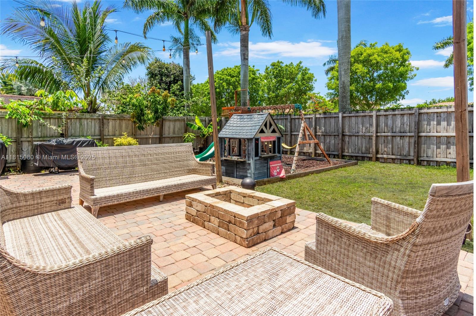 BAYWINDS OF ABACO - Residential