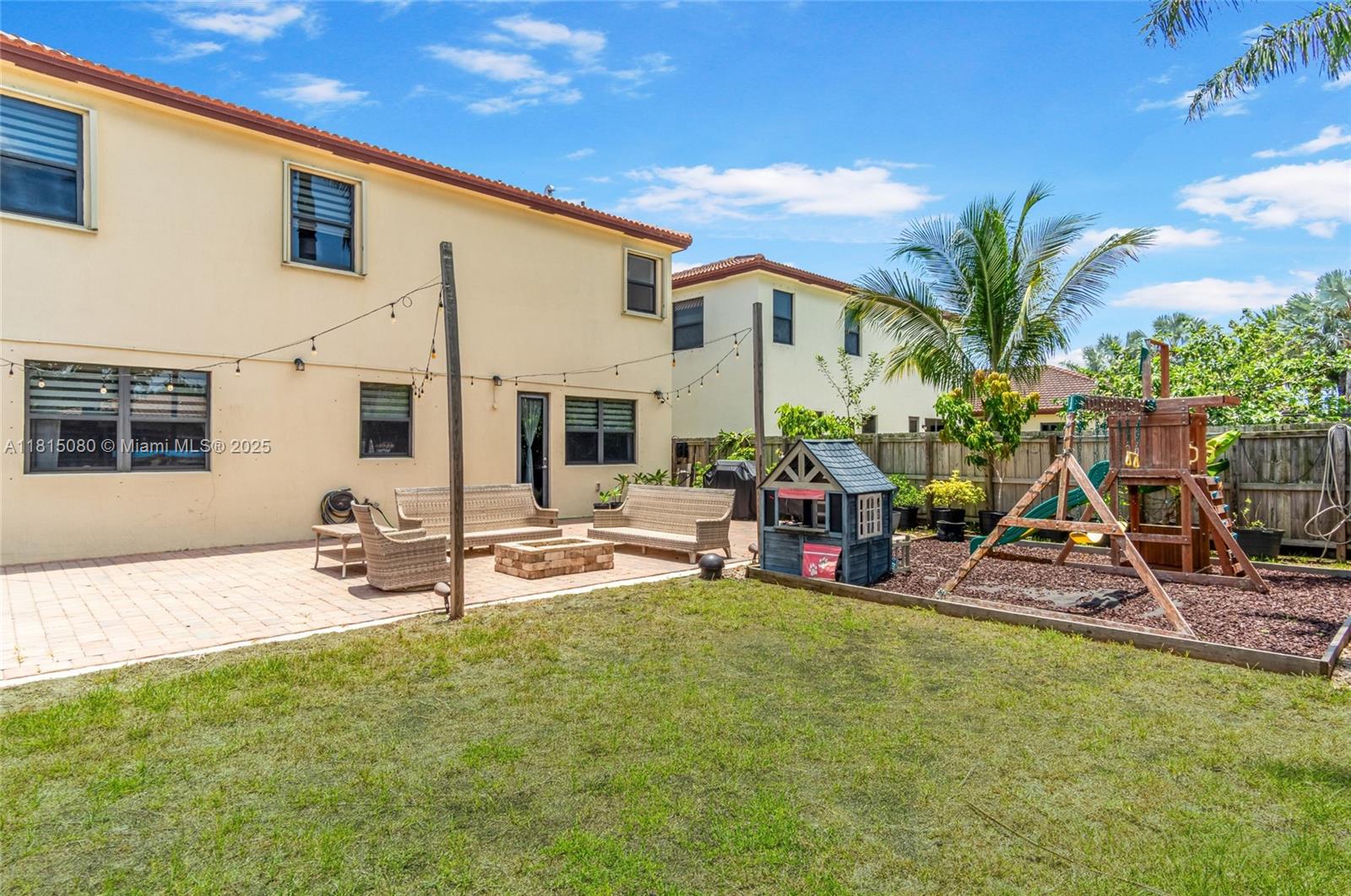 BAYWINDS OF ABACO - Residential