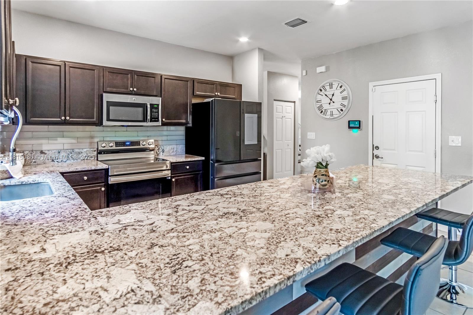 BAYWINDS OF ABACO - Residential