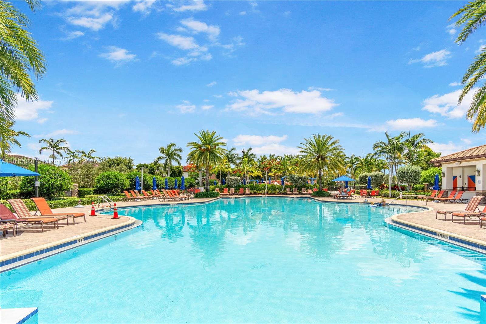 BAYWINDS OF ABACO - Residential