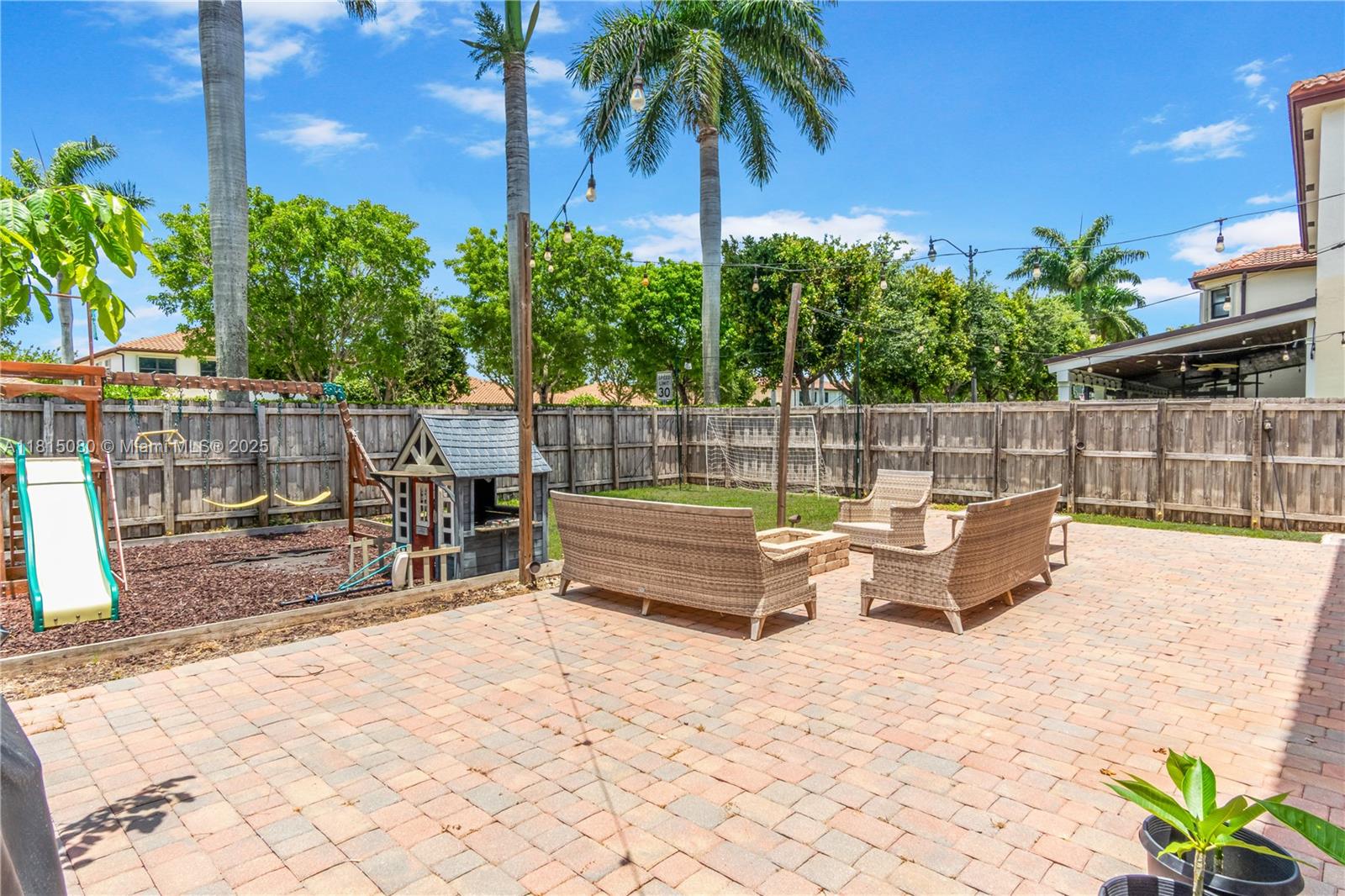 BAYWINDS OF ABACO - Residential