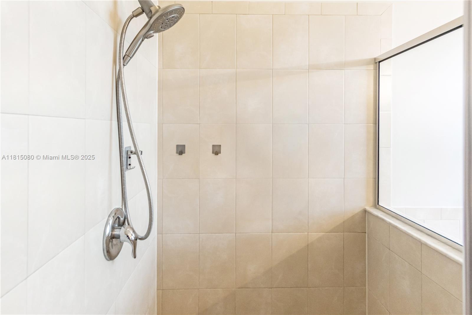 BAYWINDS OF ABACO - Residential