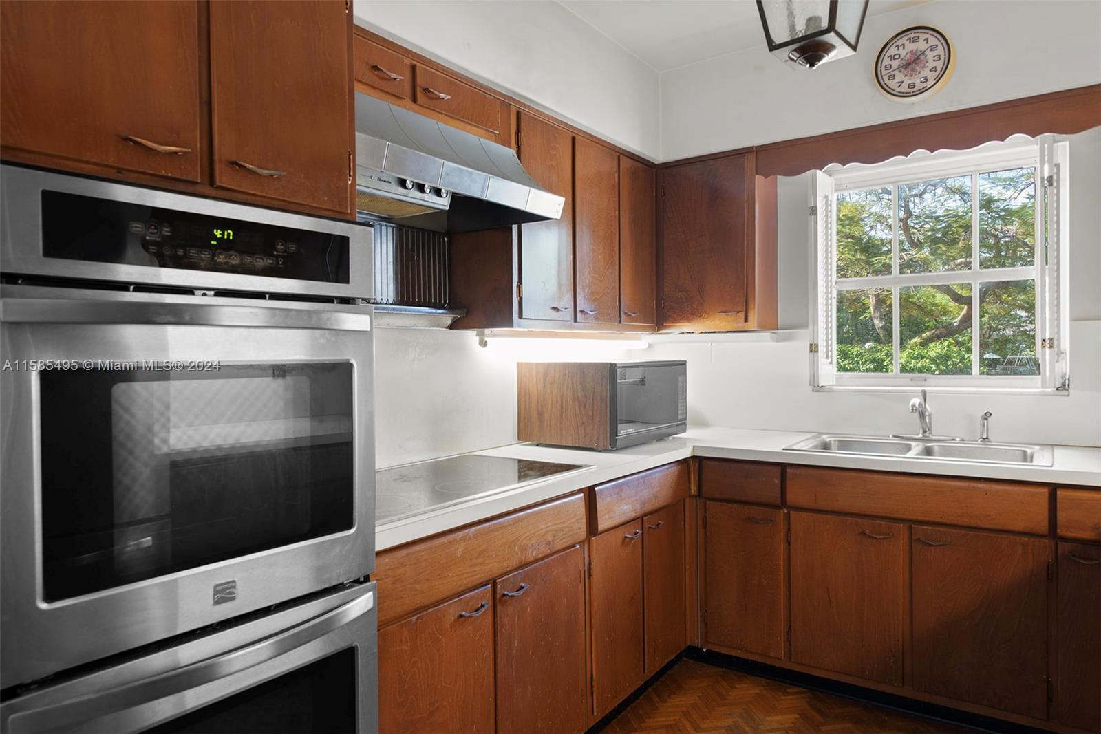 SUNSET ISLANDS-ISLAND NO - Land