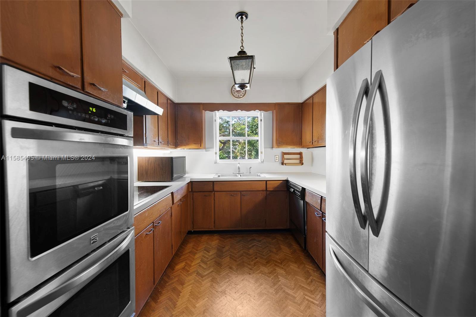 SUNSET ISLANDS-ISLAND NO - Land