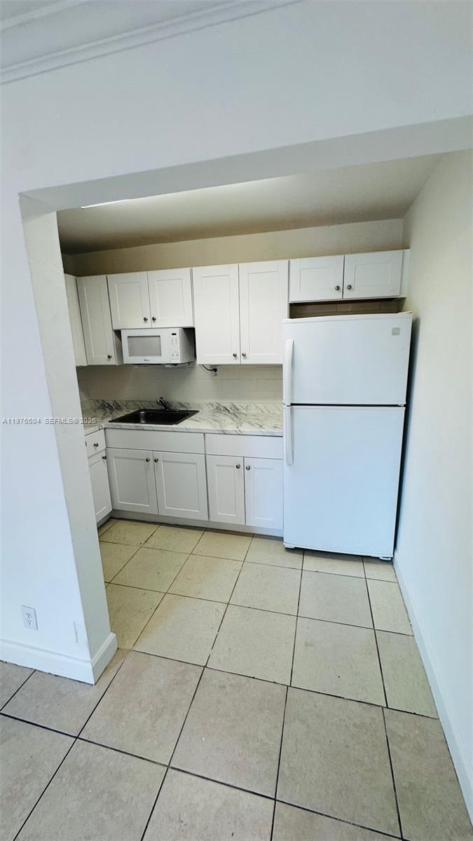 AGUA DULCE CONDO - Residential Lease