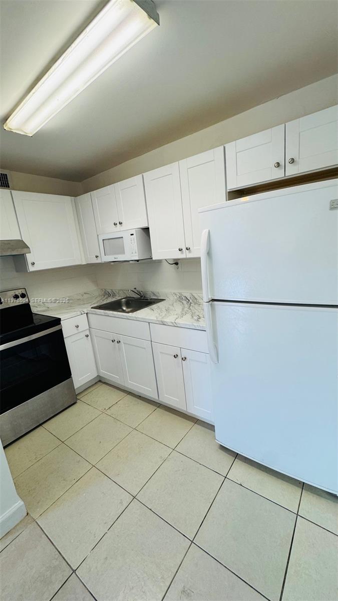 AGUA DULCE CONDO - Residential Lease