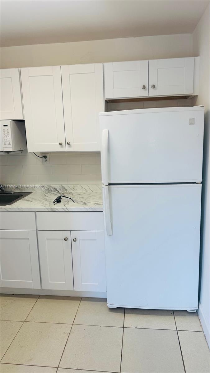 AGUA DULCE CONDO - Residential Lease