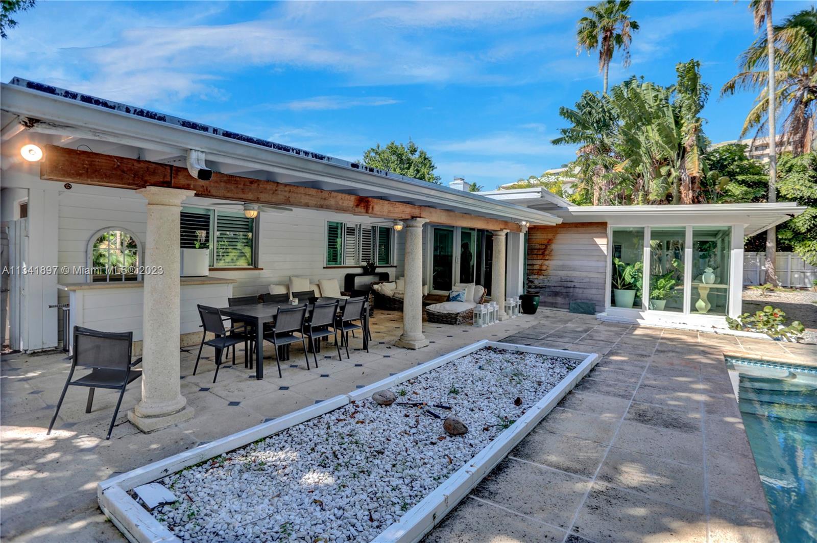 HOLIDAY COLONY - Residential