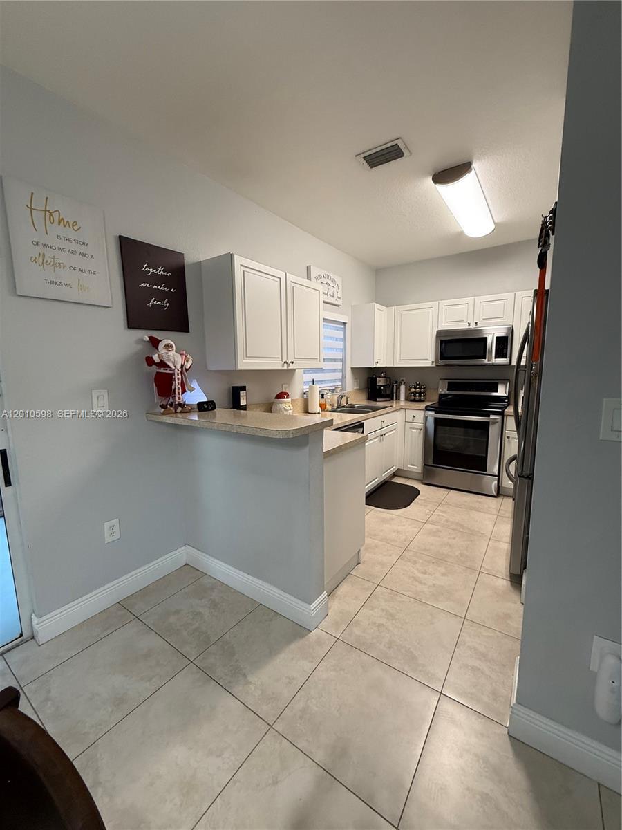 FLORIDIAN ISLES - Residential