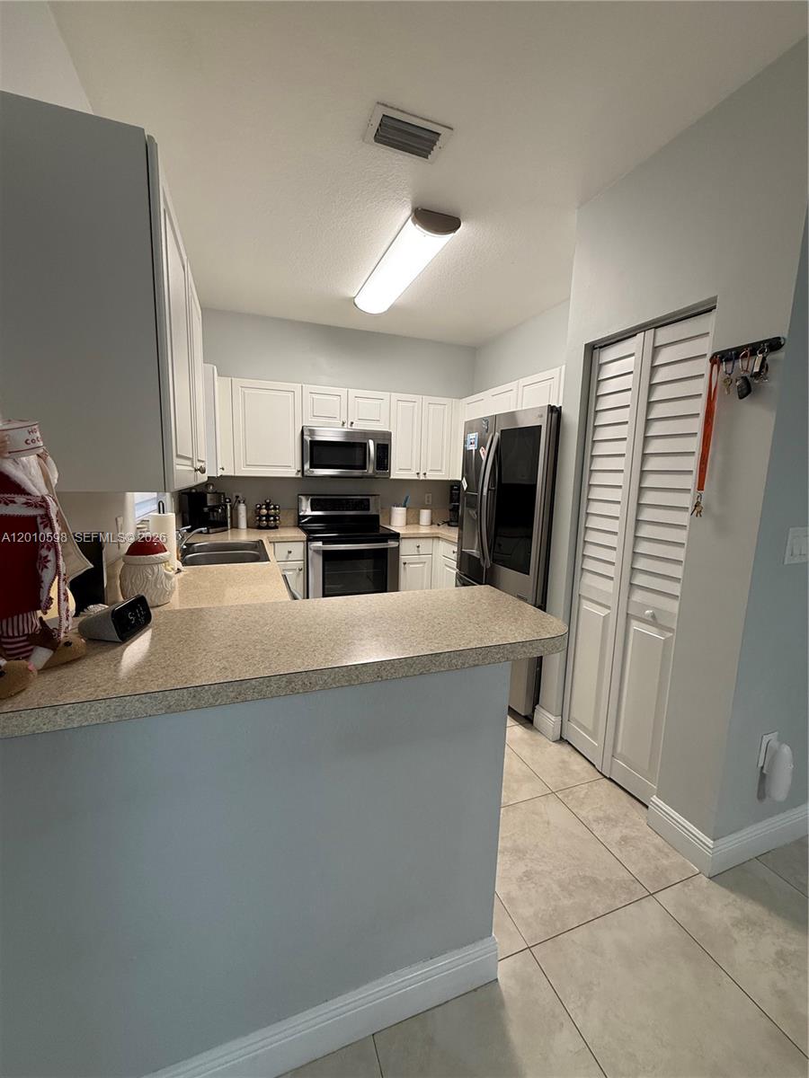 FLORIDIAN ISLES - Residential