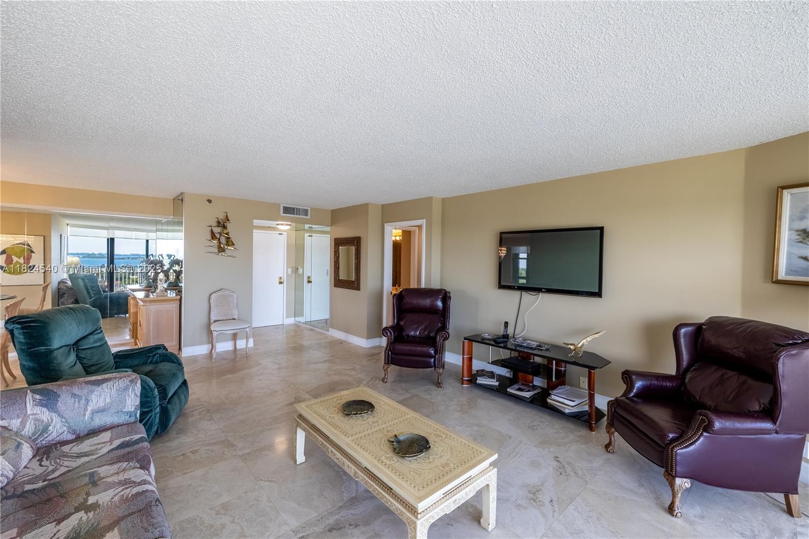 2000 Towerside Ter 1112