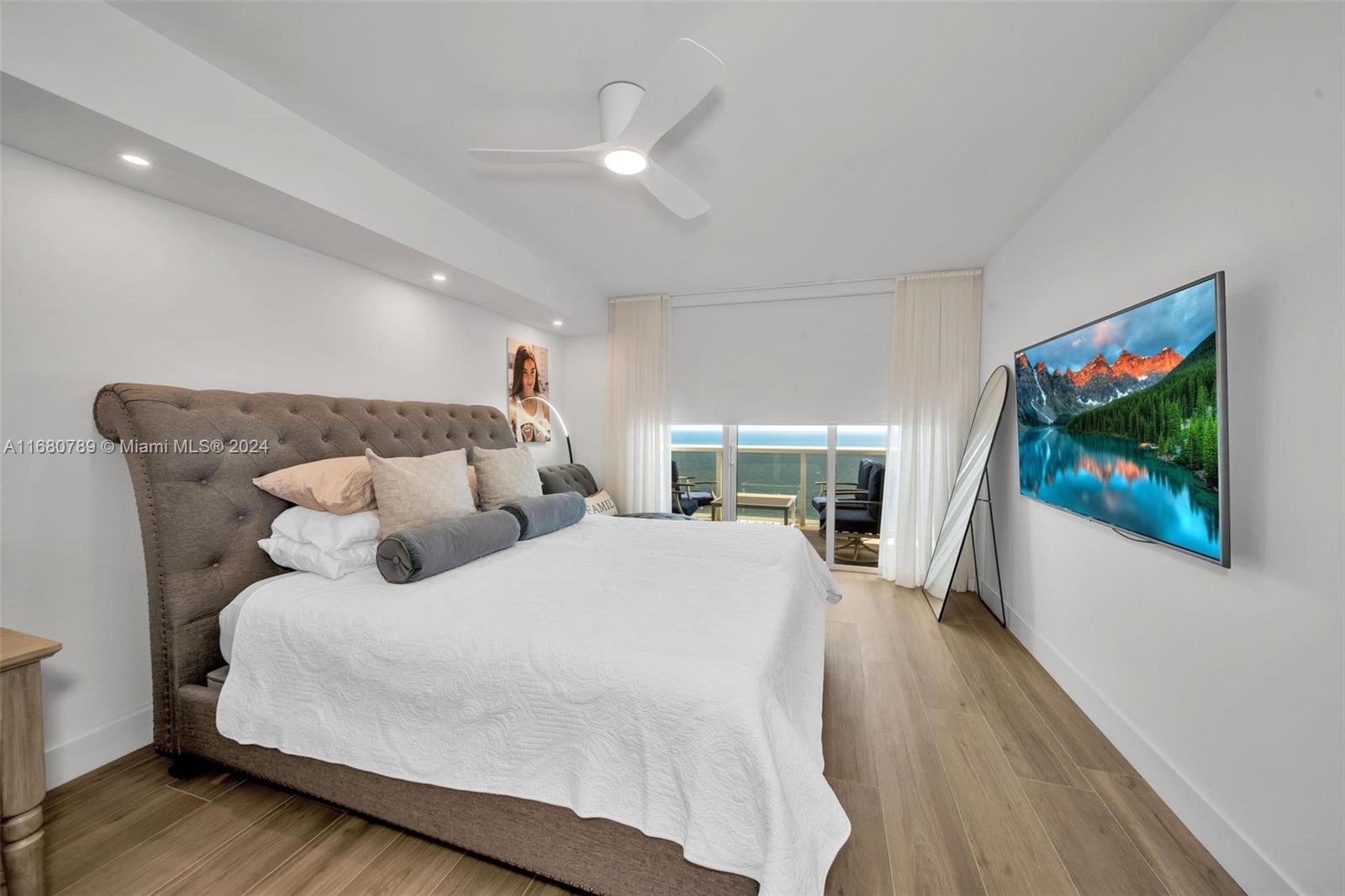BEACH CLUB I - Residential