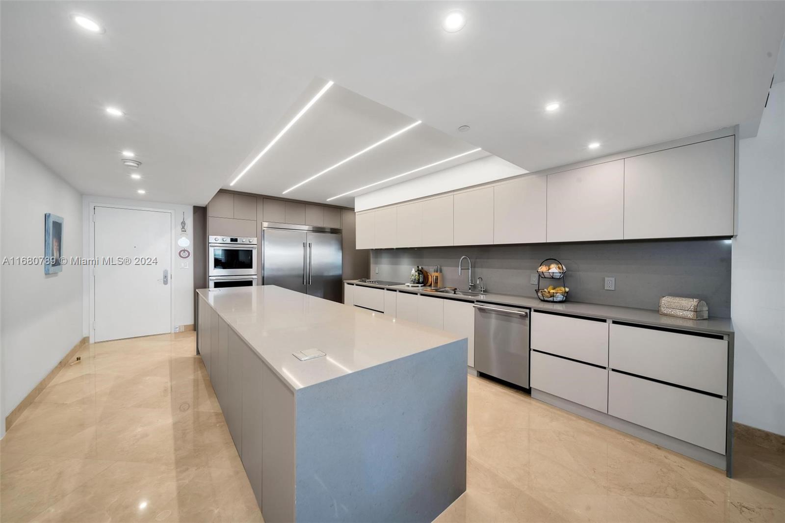 BEACH CLUB I - Residential