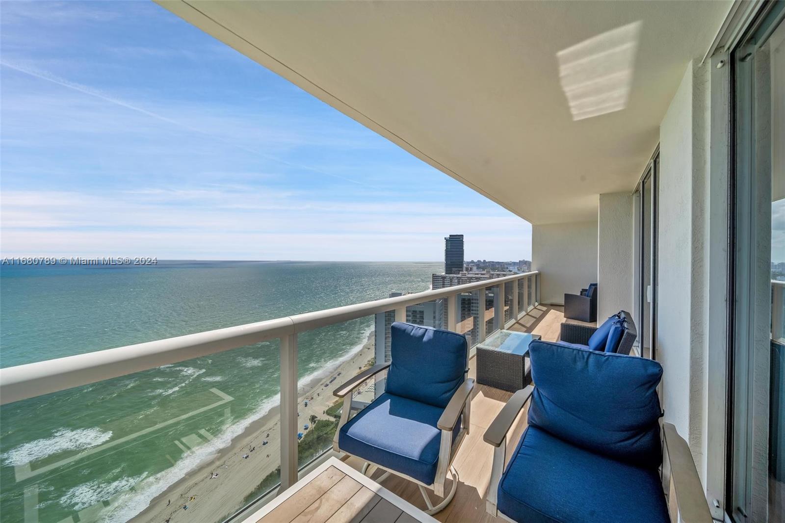 BEACH CLUB I - Residential