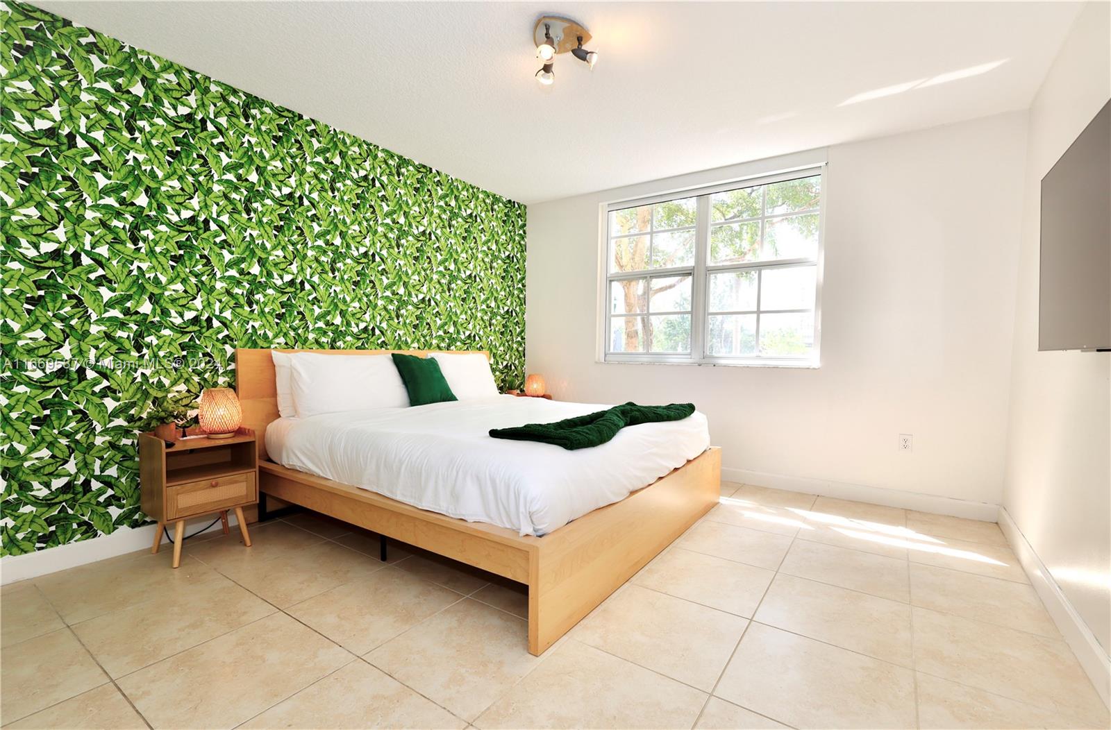 Rental Property at 19555 E Country Club Dr 8204, Aventura, Miami-Dade County, Florida - Bedrooms: 2 
Bathrooms: 2  - $4,200 MO.