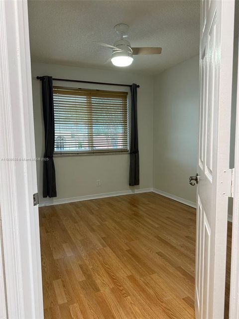 5552 NW 125th Ter Coral Springs FL 33076