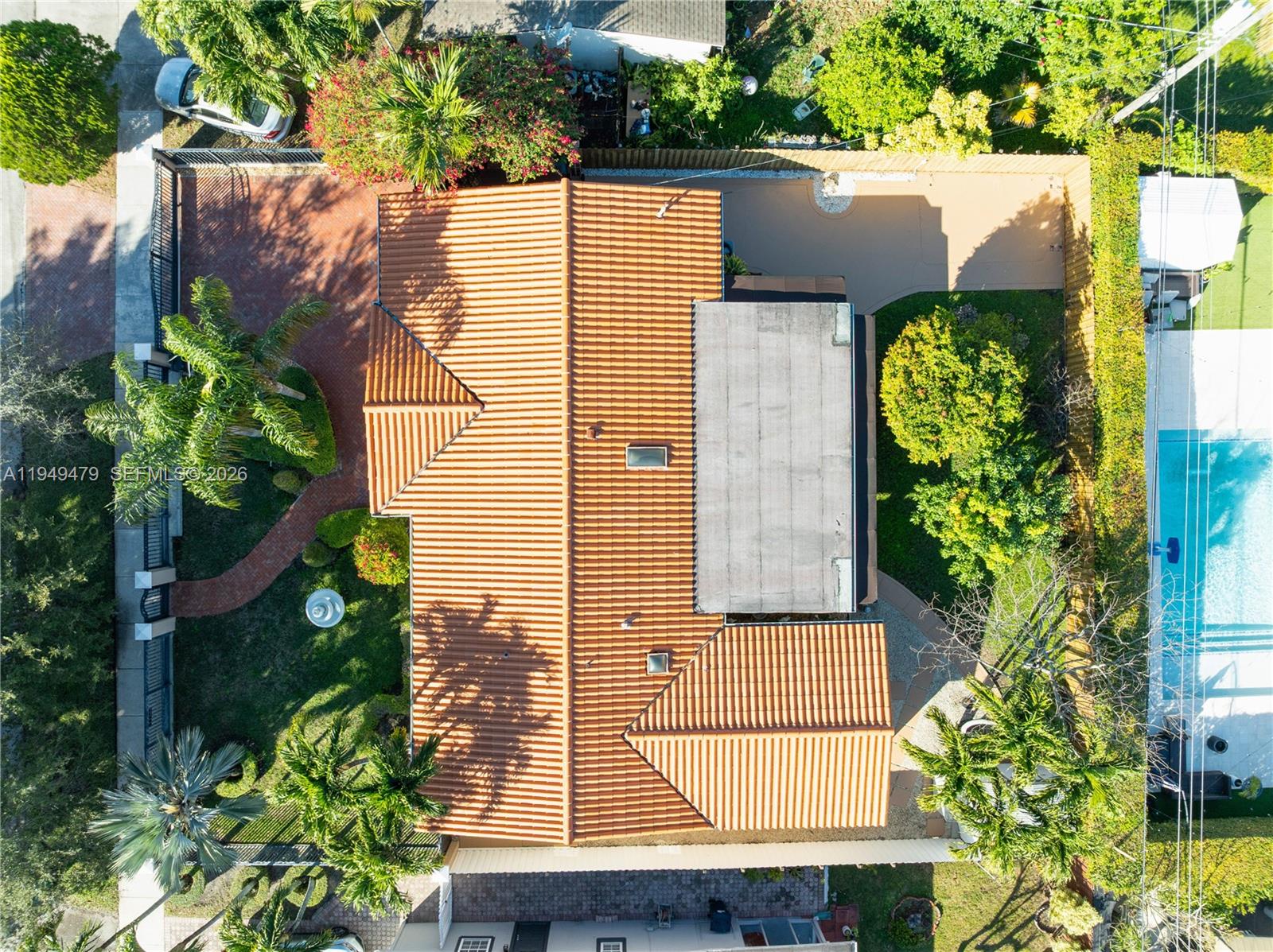 CORAL GARDENS - Residential