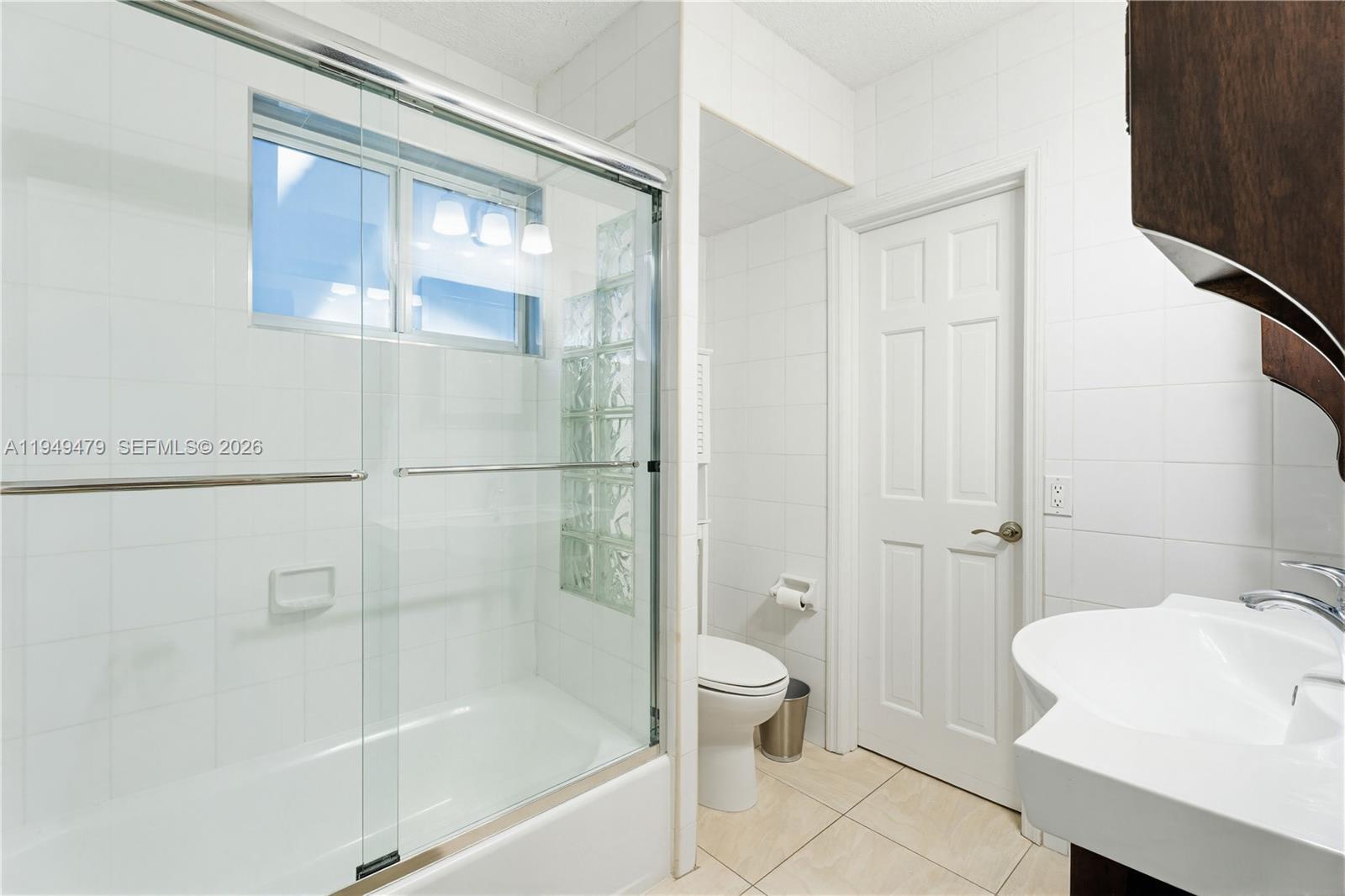 CORAL GARDENS - Residential