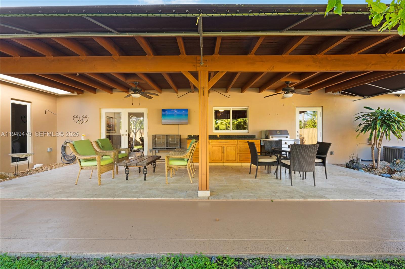 CORAL GARDENS - Residential