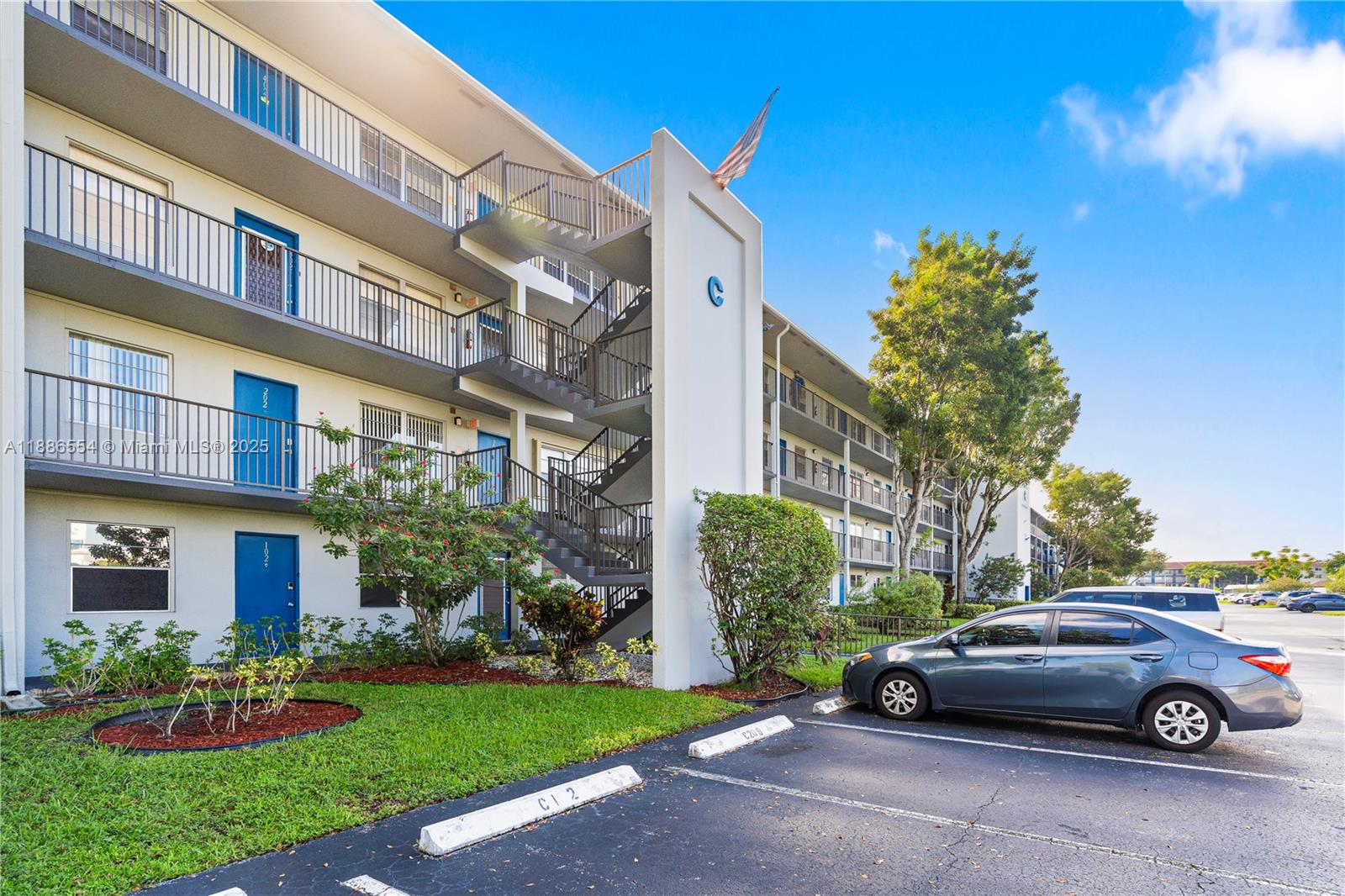 NEW HAMPTON AT CENTURY VI - Residential Lease