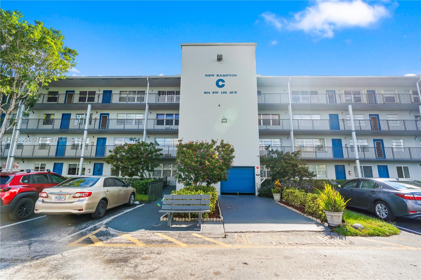 NEW HAMPTON AT CENTURY VI - Residential Lease