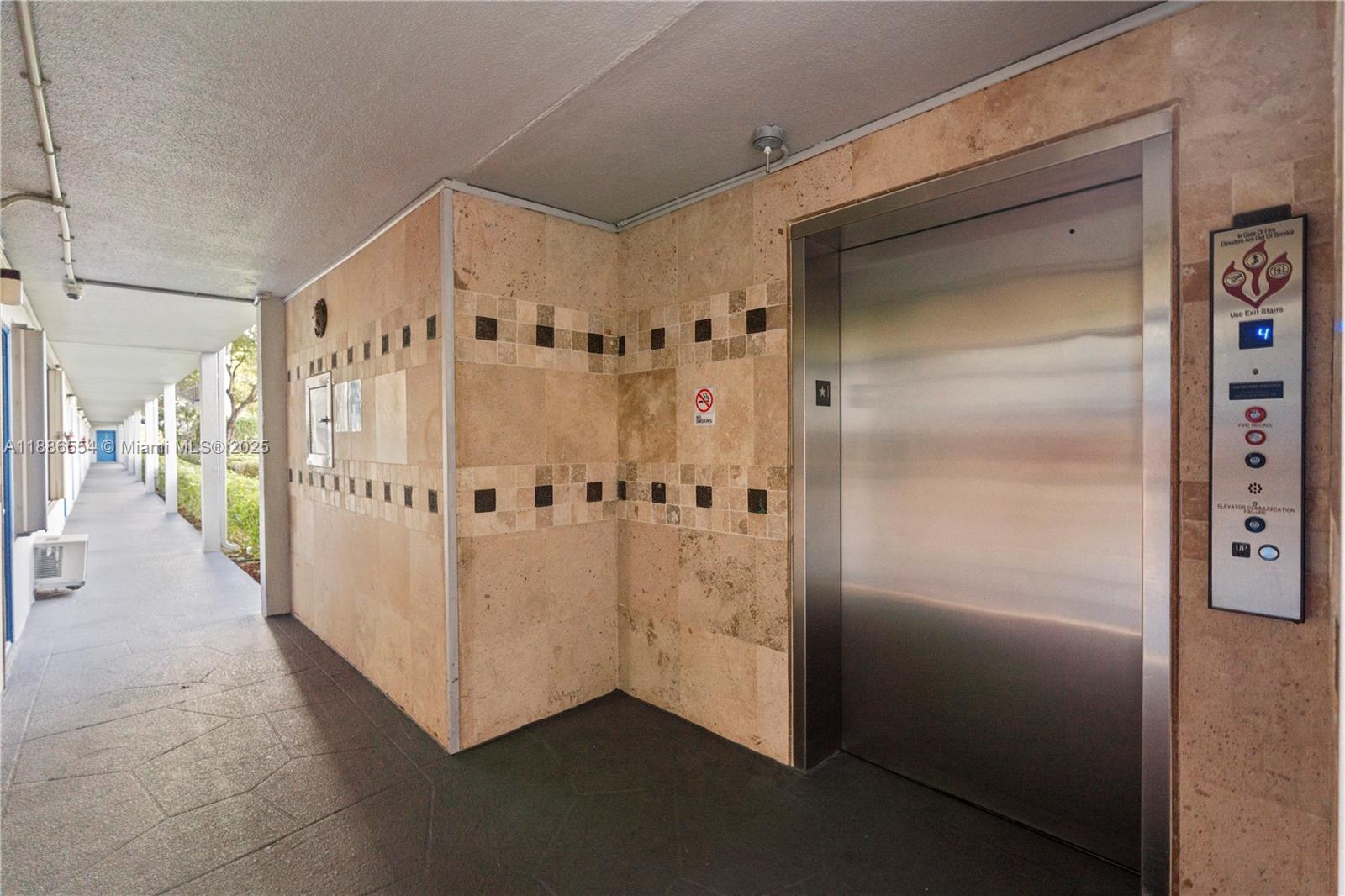 NEW HAMPTON AT CENTURY VI - Residential Lease