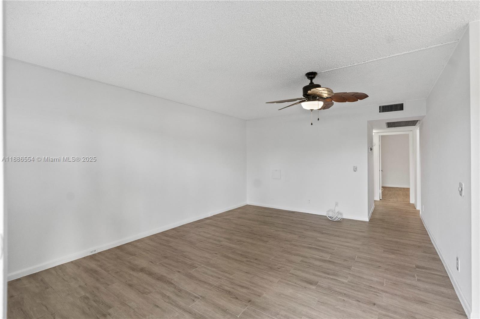 NEW HAMPTON AT CENTURY VI - Residential Lease