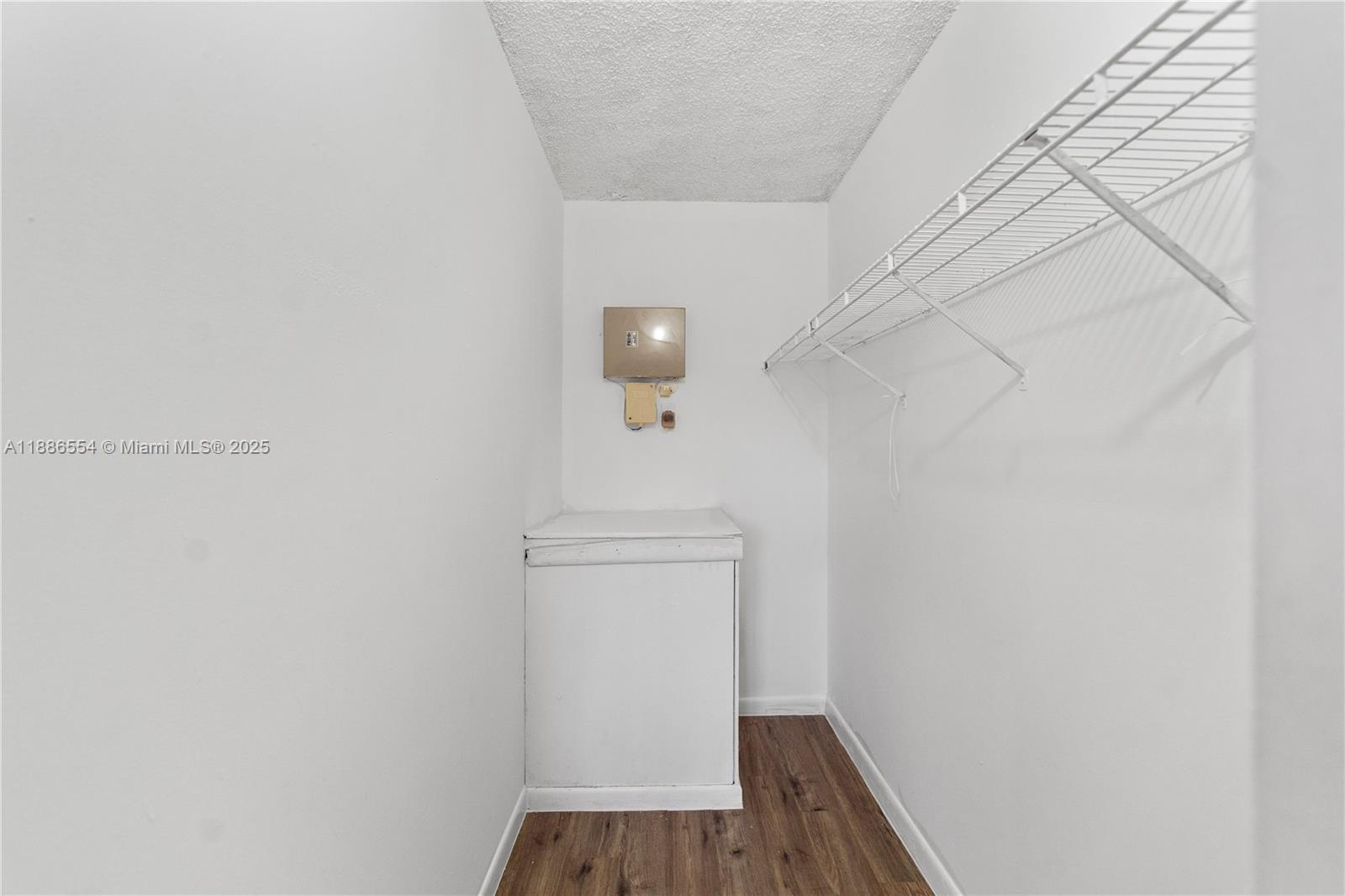 NEW HAMPTON AT CENTURY VI - Residential Lease