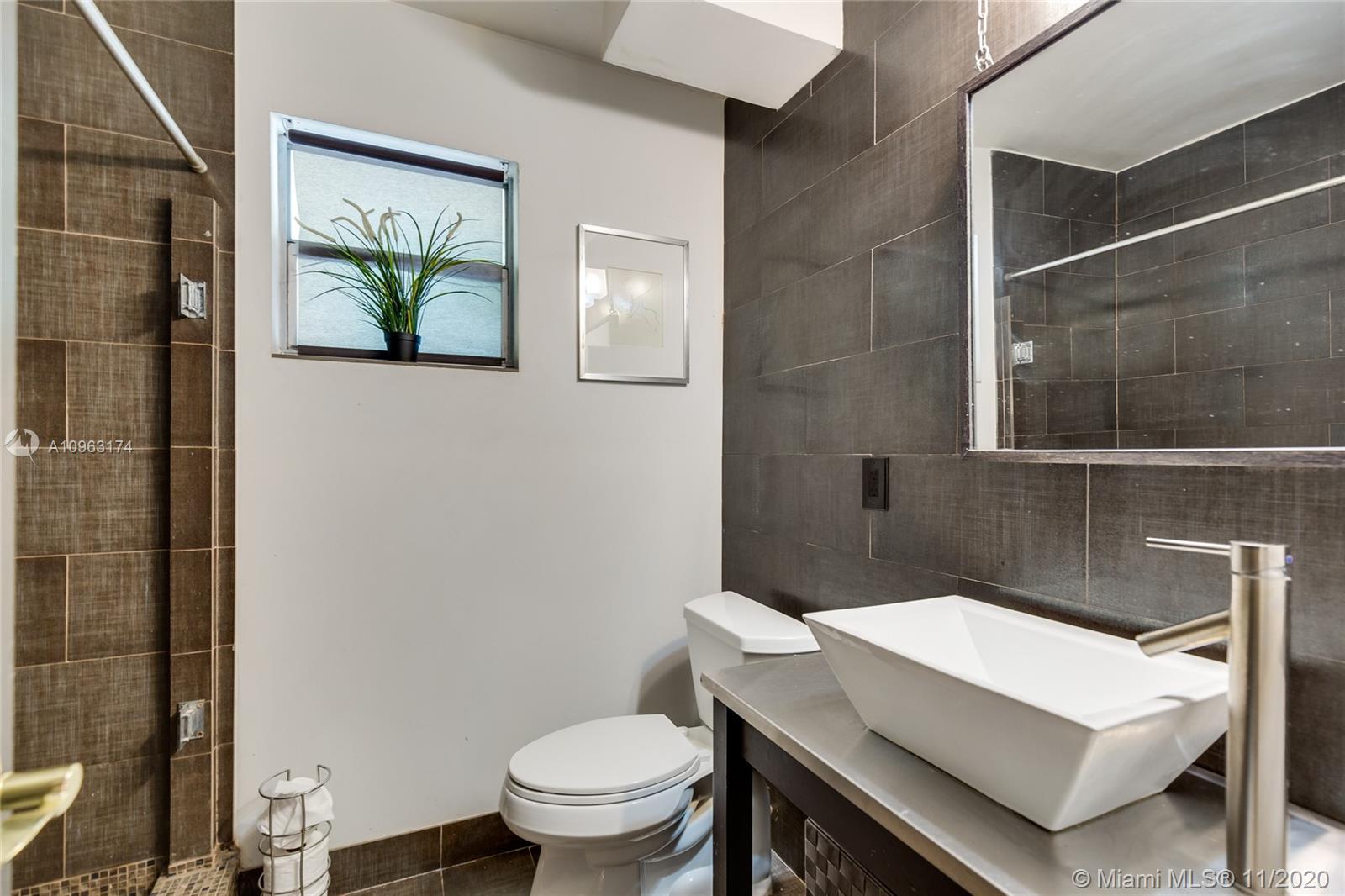 RIVIERA TOWERS CONDO - Residential