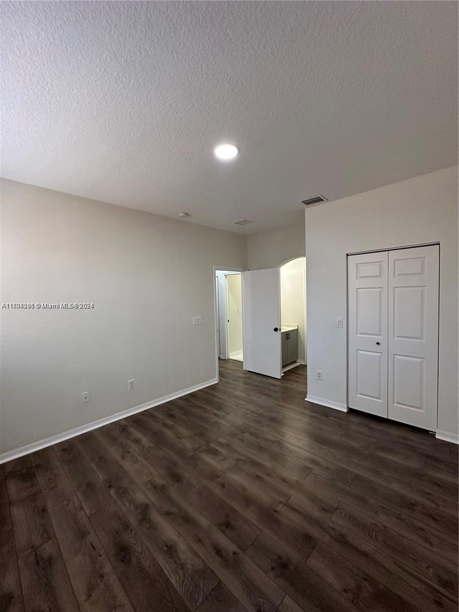 VILLAS AT HARBOR ISLES CO - Residential