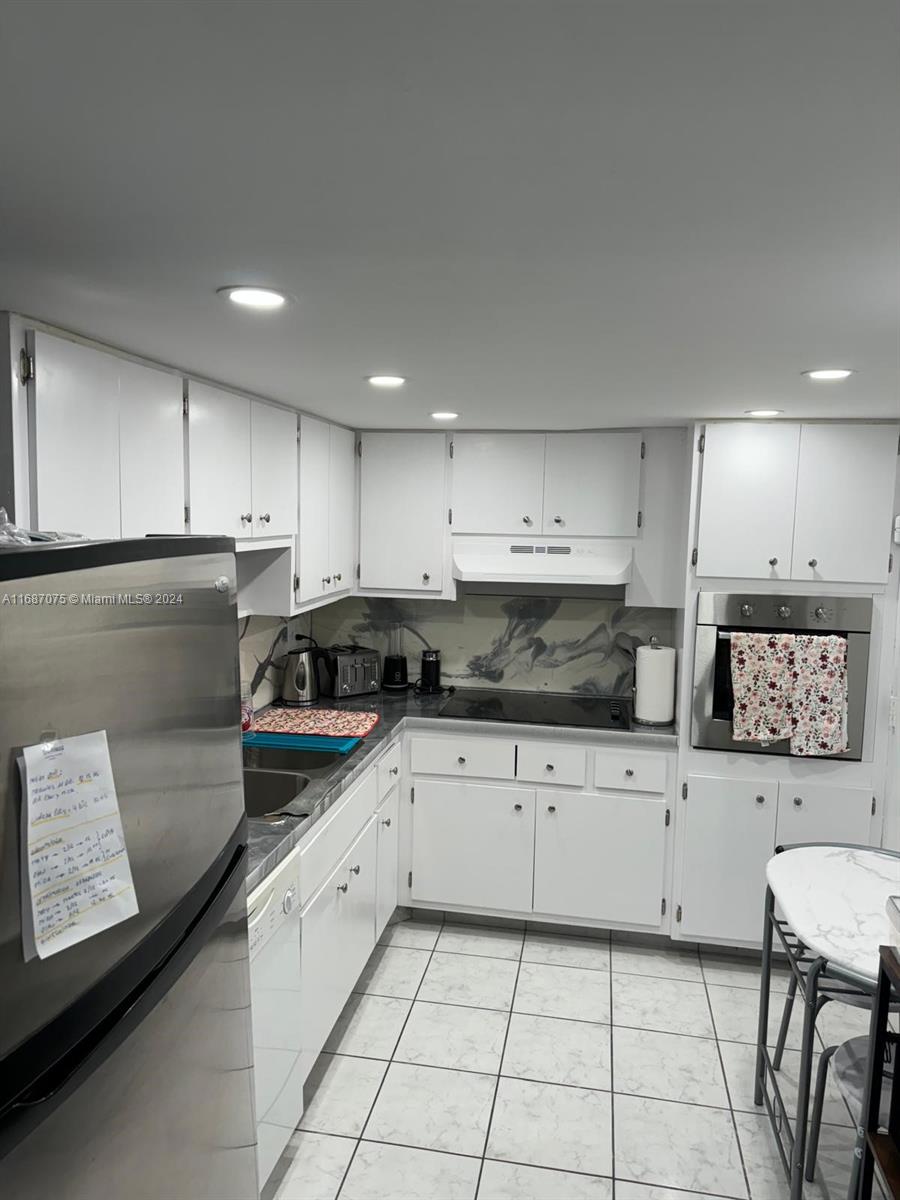COASTAL TOWERS CONDO - Residential