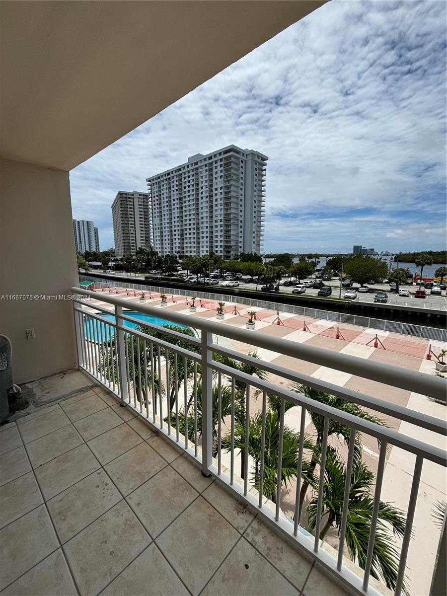 COASTAL TOWERS CONDO - Residential