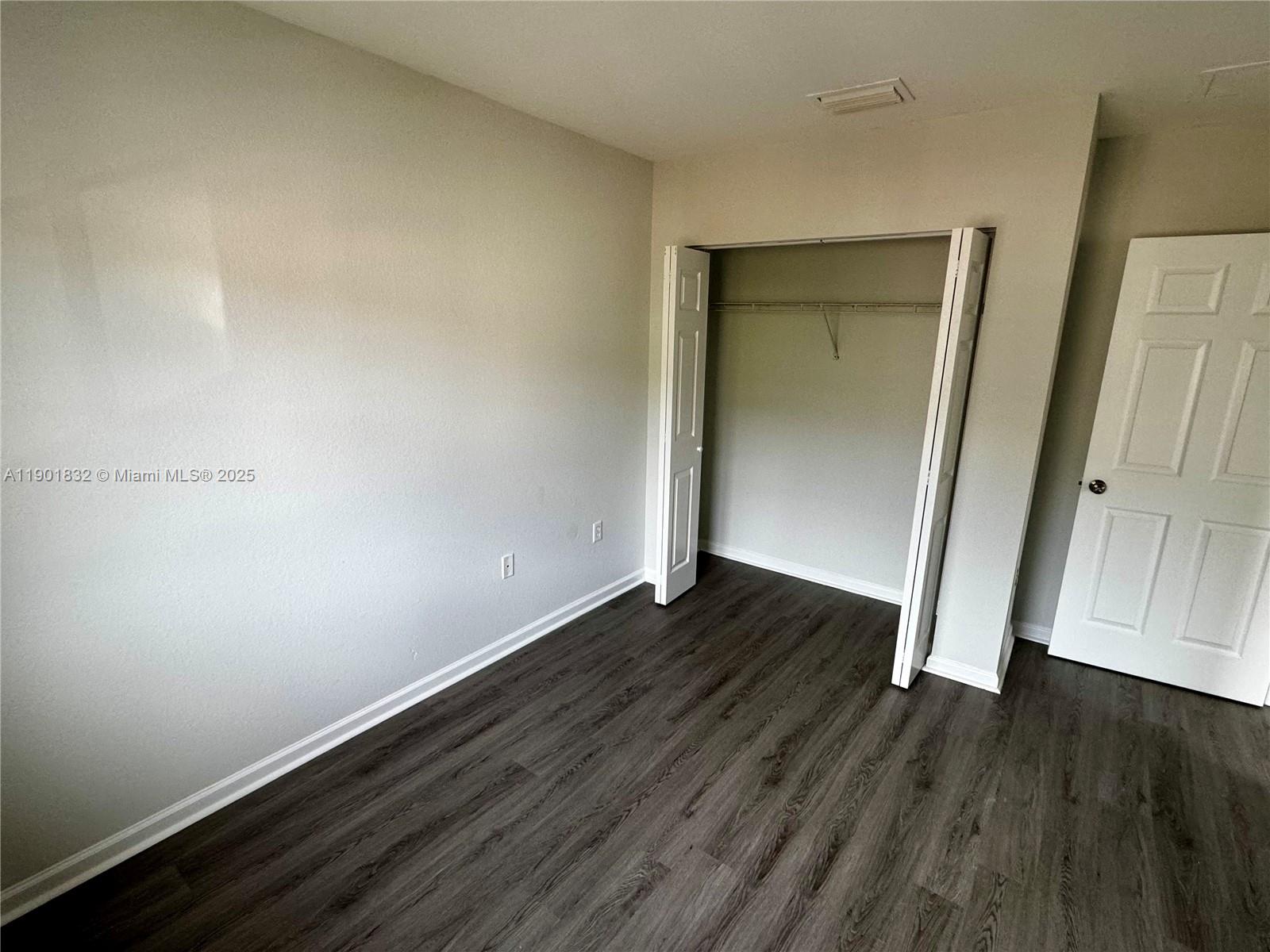 SOLABELLA CONDO - Residential