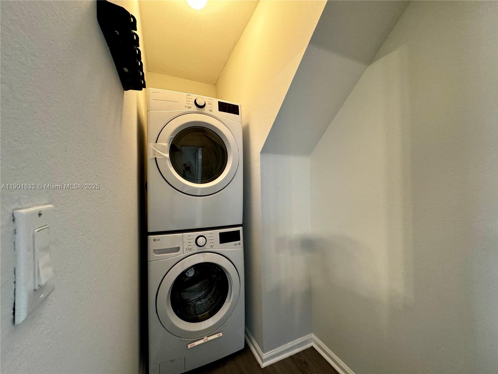 SOLABELLA CONDO - Residential