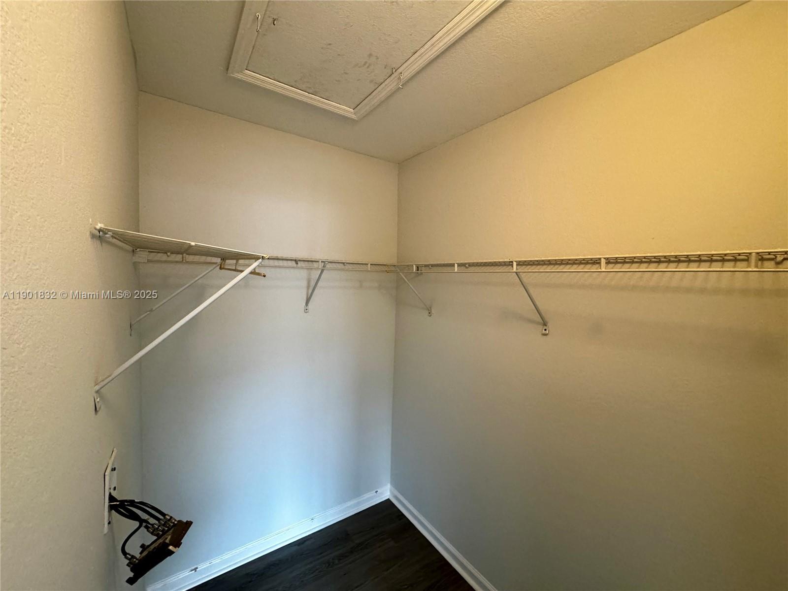 SOLABELLA CONDO - Residential