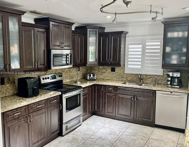 FOREST LAKES HOMES - Residential