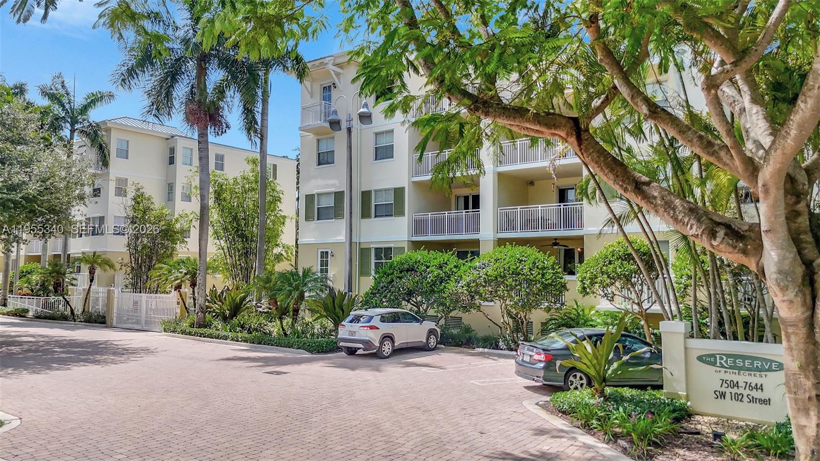 THE RESERVE OF PINECREST - Residential