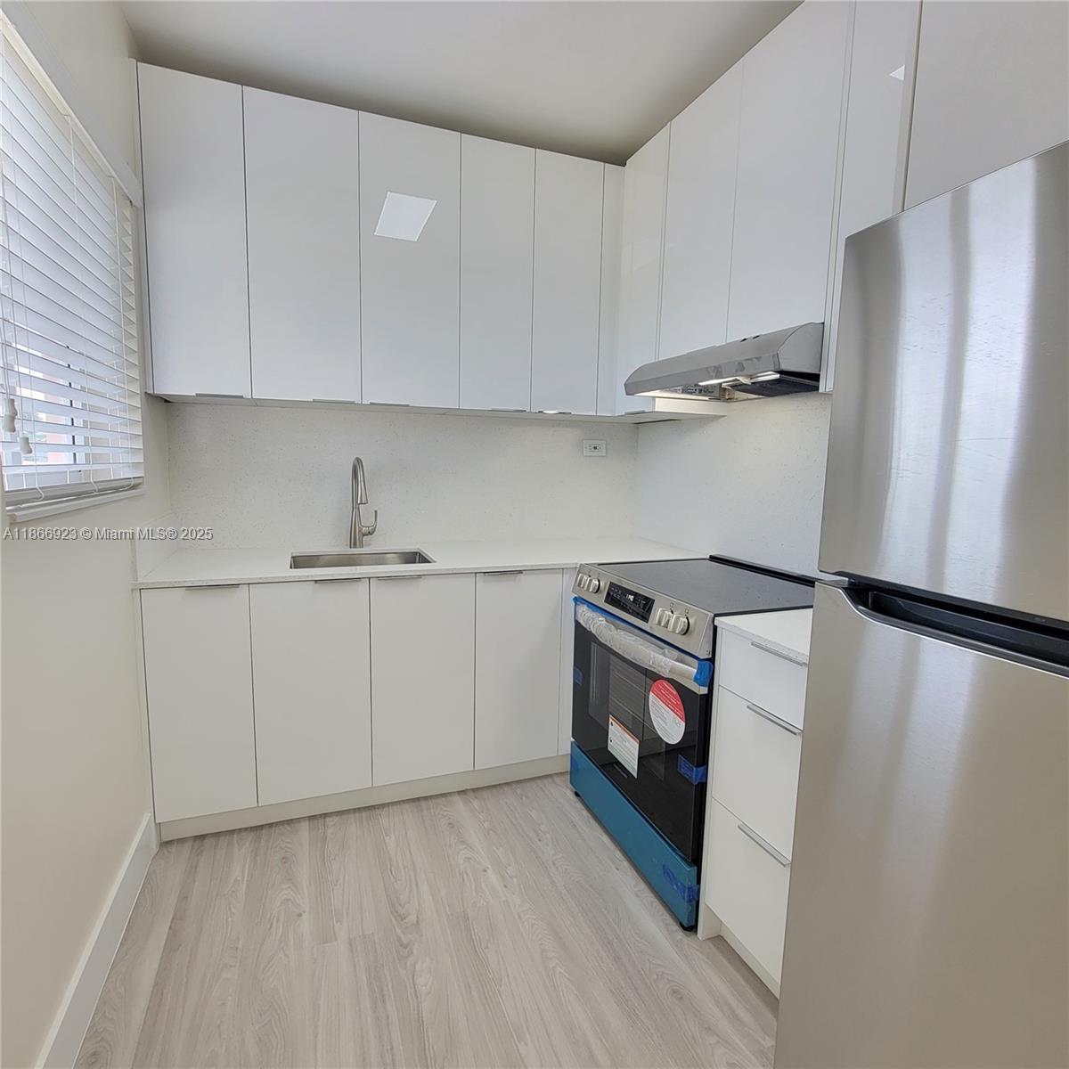 REMODELED!!! Spacious 1-bedroom, 1-bathroom unit featuring the largest floor plan. Recently updated with a brand-new kitchen, stainless steel appliances, modern fixtures, vinyl floors, and upgraded, spacious closets. Located in a gated and private community, offering easy access to Miami's business centers and just minutes from the beaches. The neighborhood is surrounded by supermarkets, shopping, dining, and entertainment options. Don't miss this opportunity to live in a wonderful, secure community! The A/C units are being replaced with new splits. Laundry Facility comming soon.