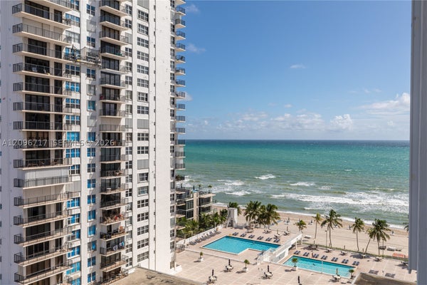 2401 S OCEAN DR APT 1405, HOLLYWOOD, FL 33019 - Image 4e26f1d95b8b81233e45a61dfbd82e08/3640833456