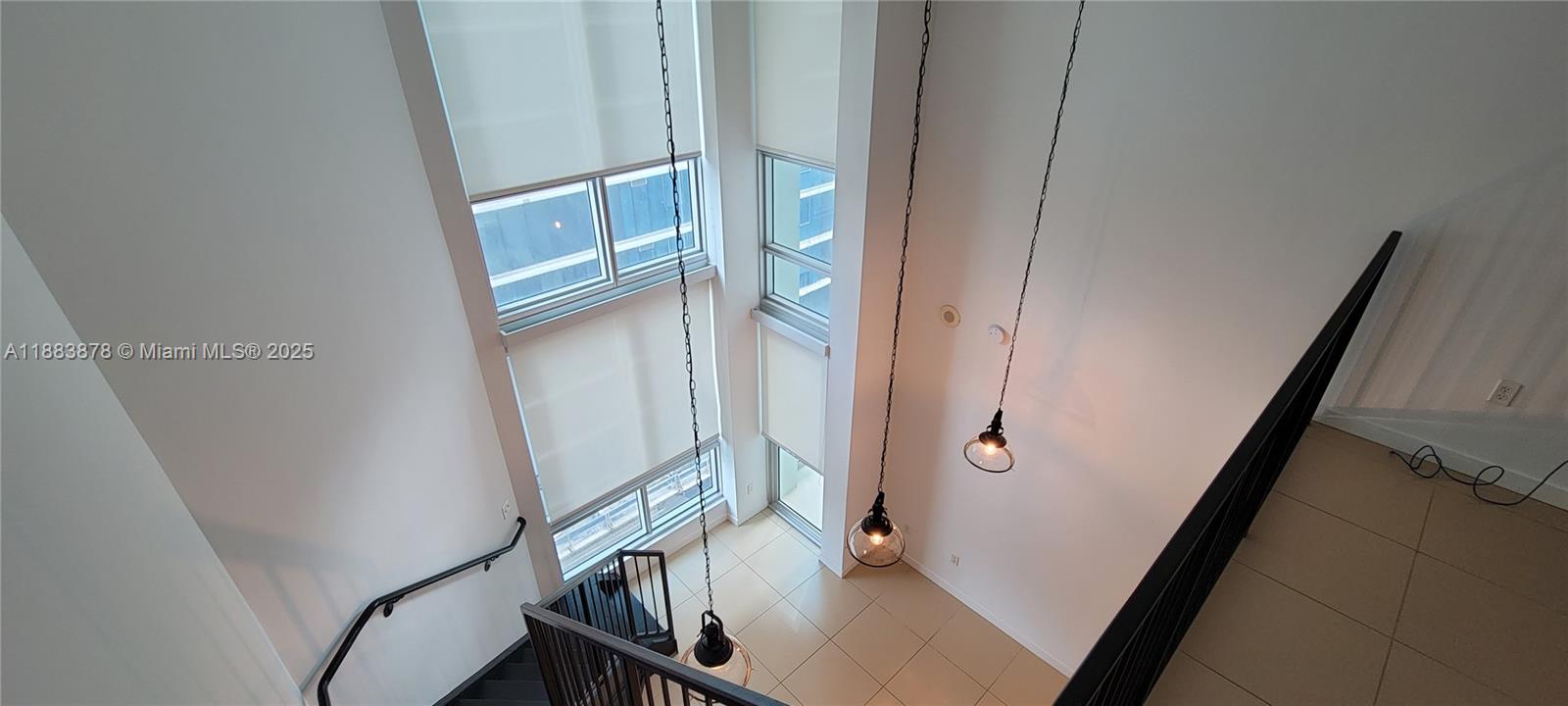 MET 1 CONDO - Residential